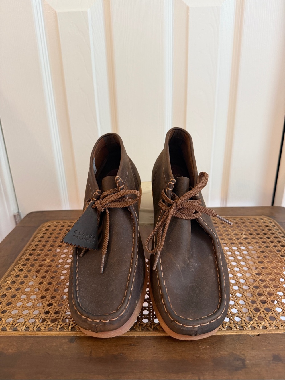 NWOT Clarks Wallabee Boots dark brown beeswax 100% leather size women’s 7